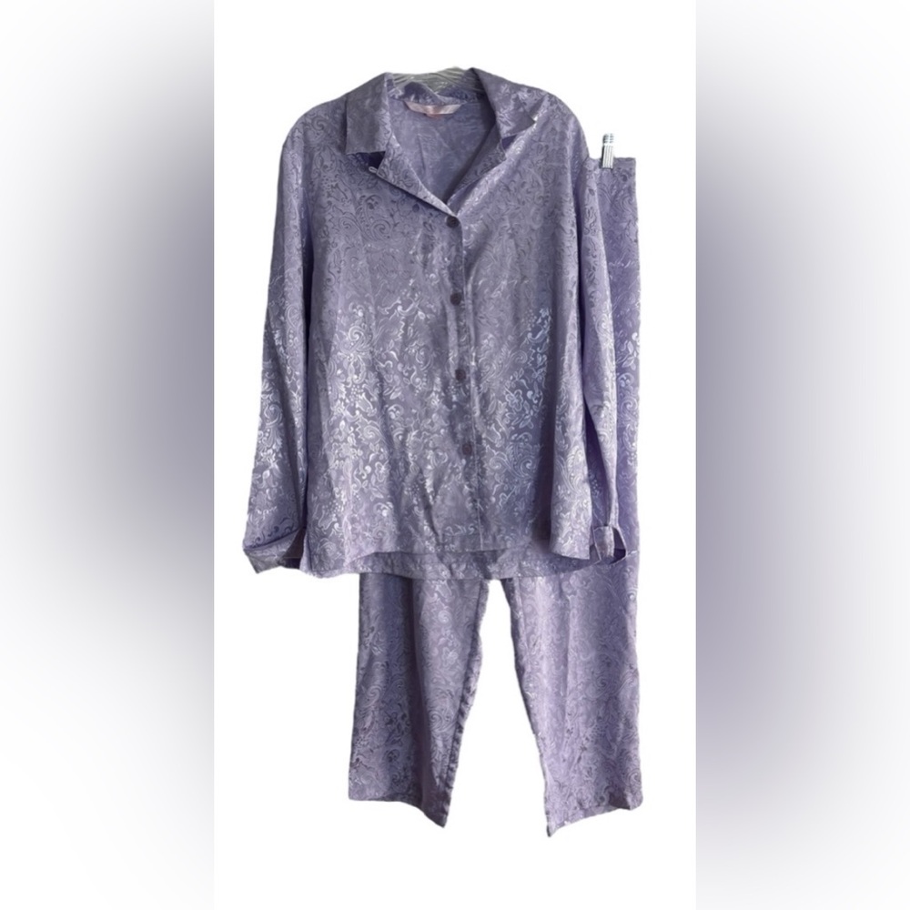 VICTORIA’S SECRET Satin 2PC Pajama Set in Lavender Size S - SUPER COMFY!!!